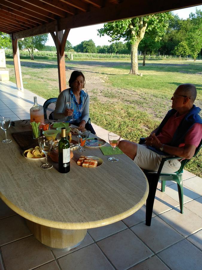 La Mancine Laulan Bed & Breakfast Jau-Dignac-et-Loirac Ngoại thất bức ảnh